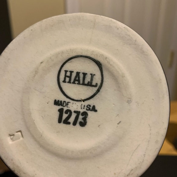 Three Vintage Hall Pedestal Coffee Cups 1274 & 1473 - Picture 4 of 5